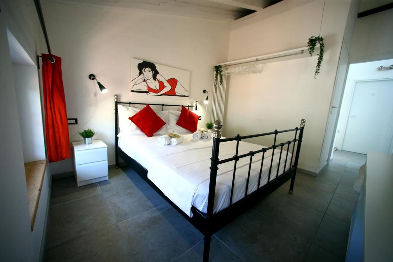 Ermi Hotel Sona Bagian luar foto