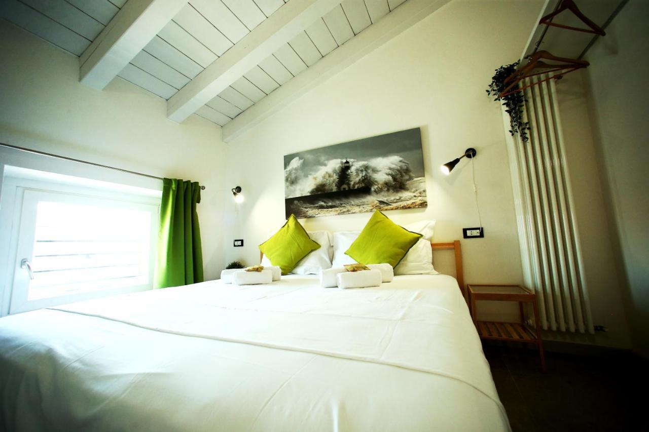 Ermi Hotel Sona Bagian luar foto