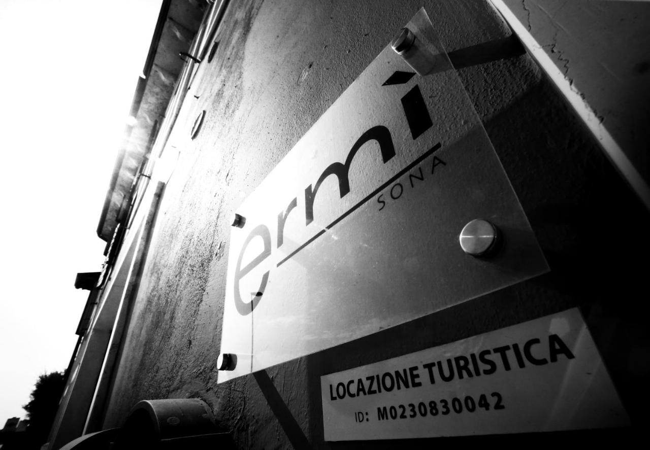 Ermi Hotel Sona Bagian luar foto